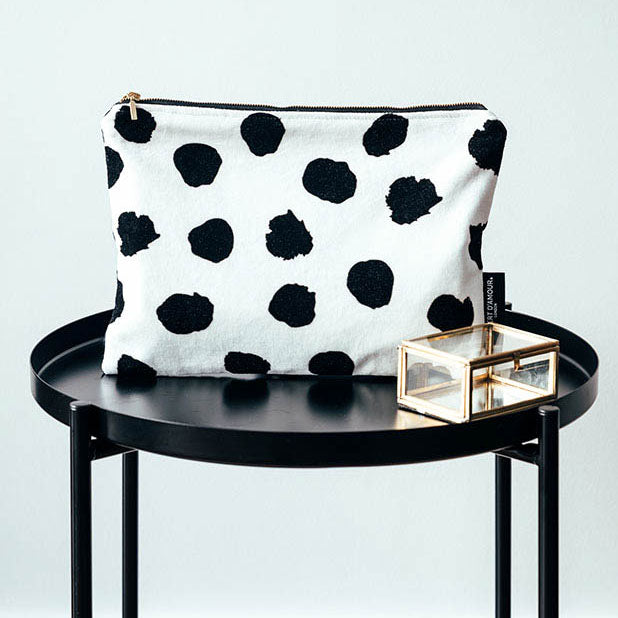 Monochrome Dots | Washbag (Unisex)